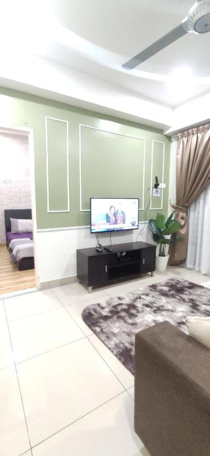דירות Dperdana -Dinies Pool,Wifi, Centre Of Kota Bharu, 4-5 Pax מראה חיצוני תמונה