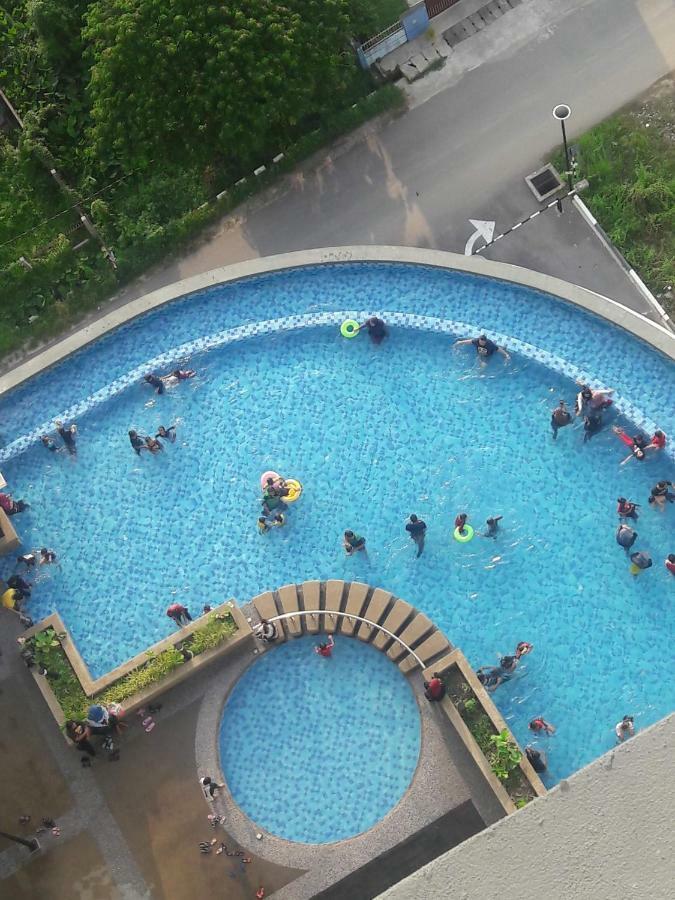 דירות Dperdana -Dinies Pool,Wifi, Centre Of Kota Bharu, 4-5 Pax מראה חיצוני תמונה
